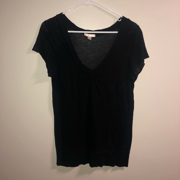 Black flowy deep V V-neck dressy top - Picture 3 of 6